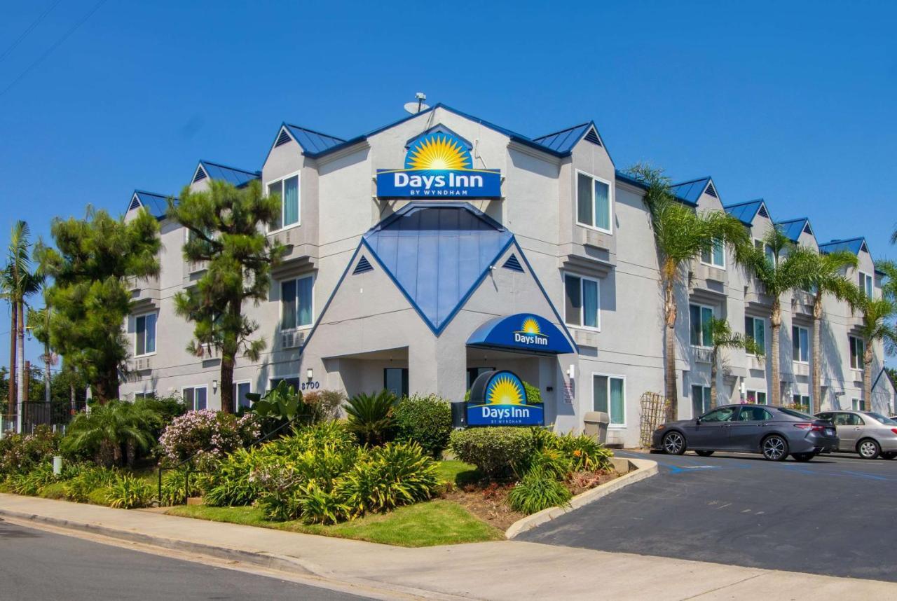 Days Inn By Wyndham Карлсбад Экстерьер фото