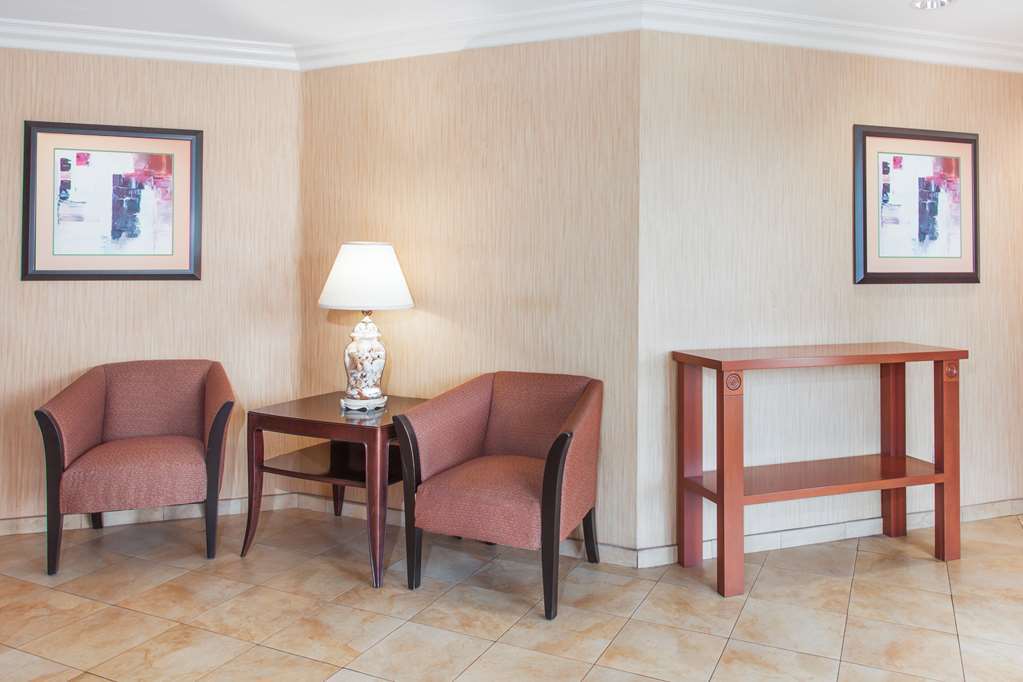 Days Inn By Wyndham Карлсбад Интерьер фото